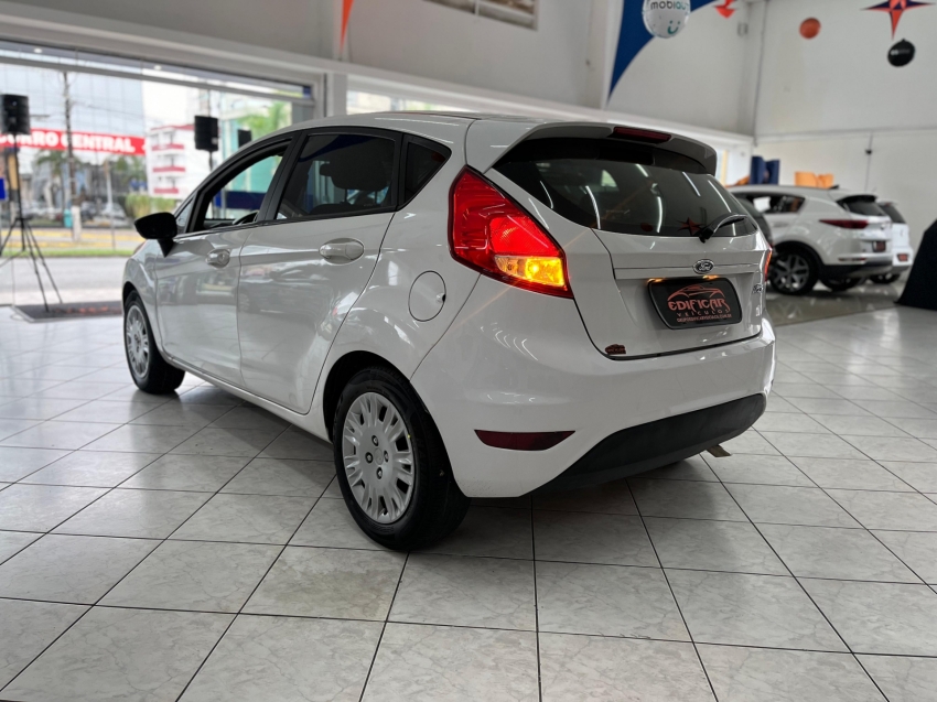 Ford New Fiesta 1.5 16V 2015