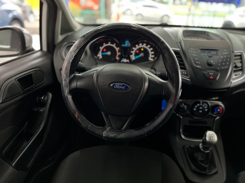 Ford New Fiesta 1.5 16V 2015