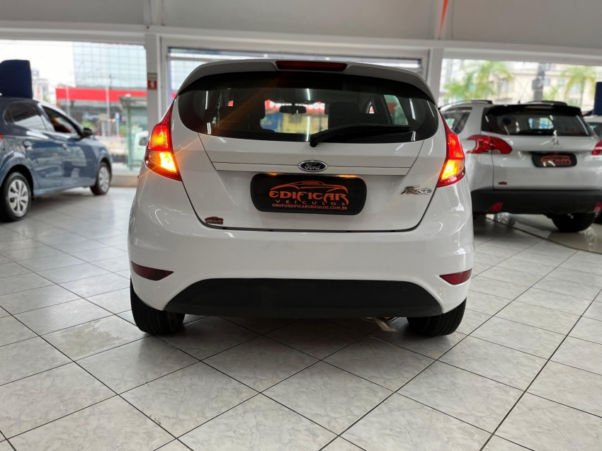 Ford New Fiesta 1.5 16V 2015