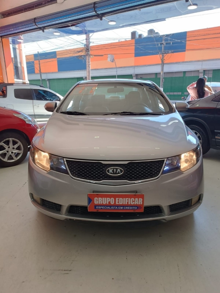 KIA CERATO 1.6 E.213 SEDAN 16V GASOLINA 4P MANUAL 2011