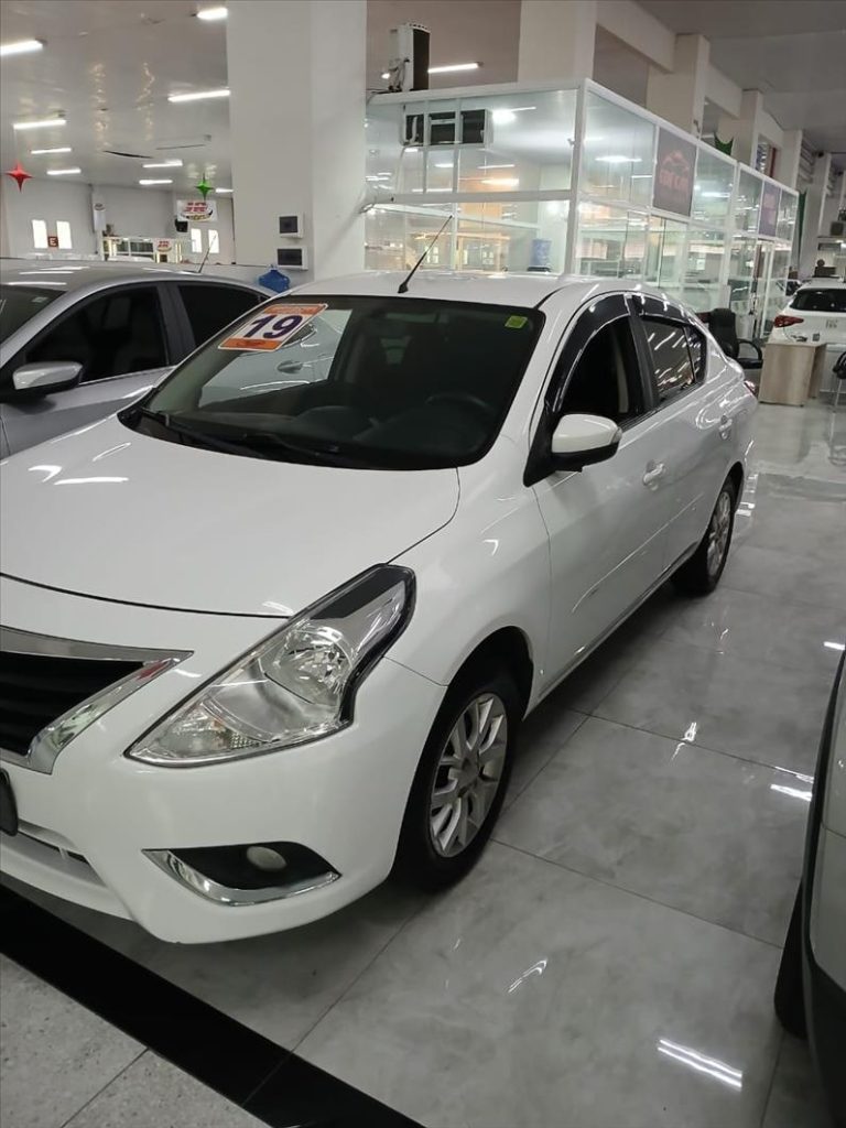 NISSAN VERSA 2019