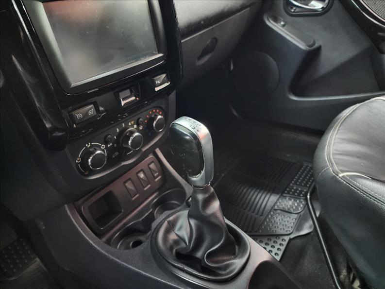 RENAULT DUSTER OROCH 2017