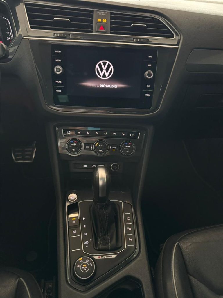 VOLKSWAGEN TIGUAN 2021
