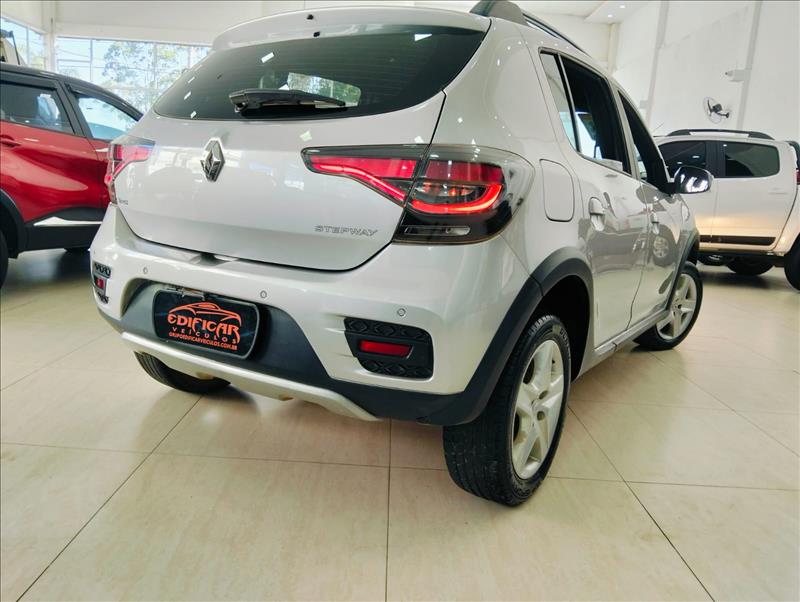 RENAULT SANDERO 2023