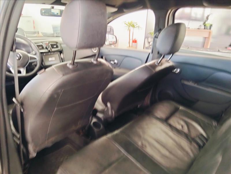 RENAULT SANDERO 2023