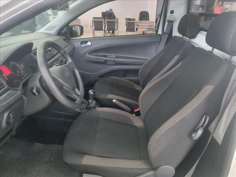 VOLKSWAGEN SAVEIRO 2024