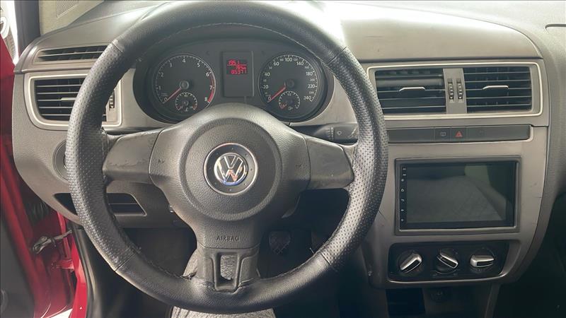 VOLKSWAGEN FOX 2015