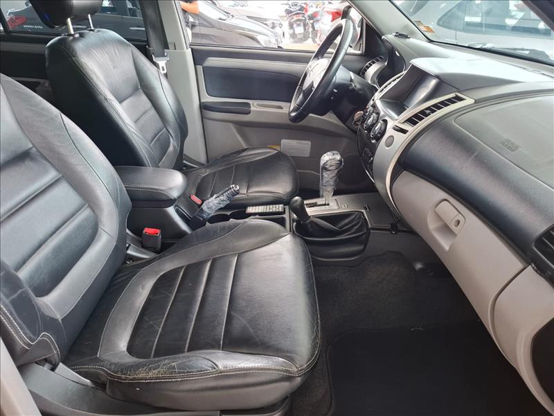 MITSUBISHI PAJERO DAKAR 2015