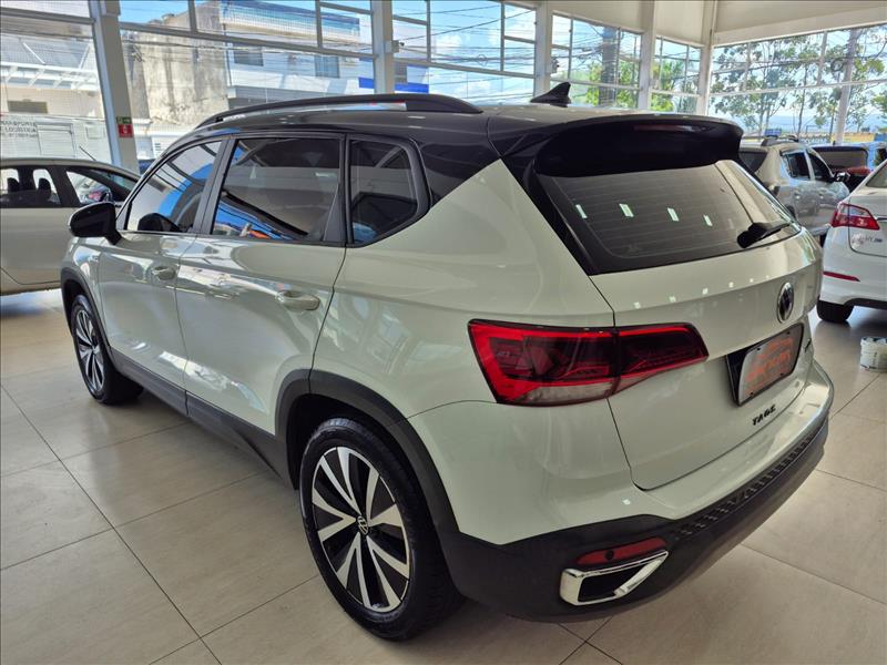VOLKSWAGEN TAOS 2022