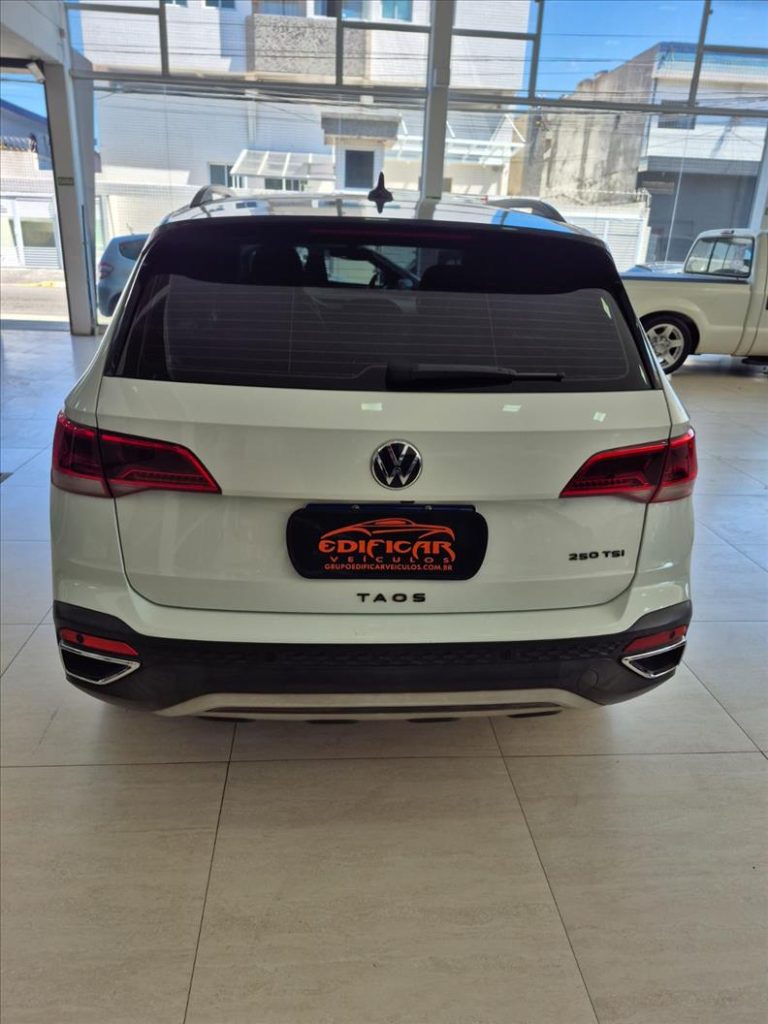 VOLKSWAGEN TAOS 2022