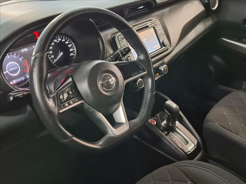 NISSAN KICKS 2017