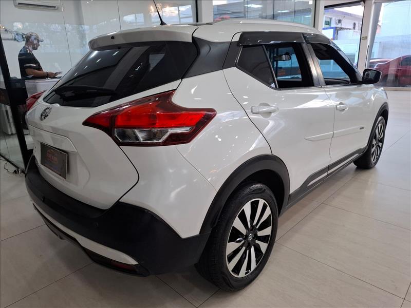 NISSAN KICKS 2017