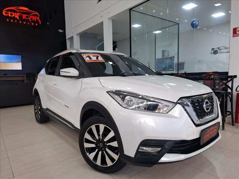 NISSAN KICKS 2017