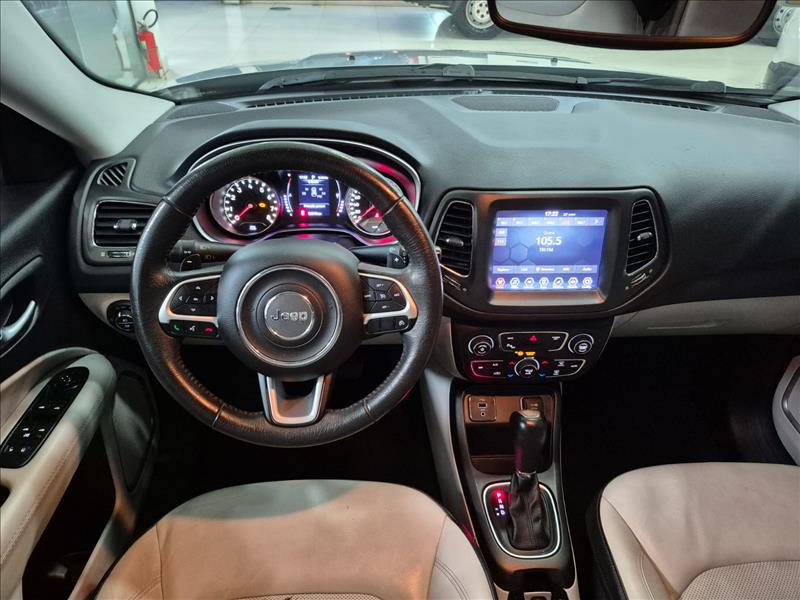 TOYOTA HILUX SW4 2024