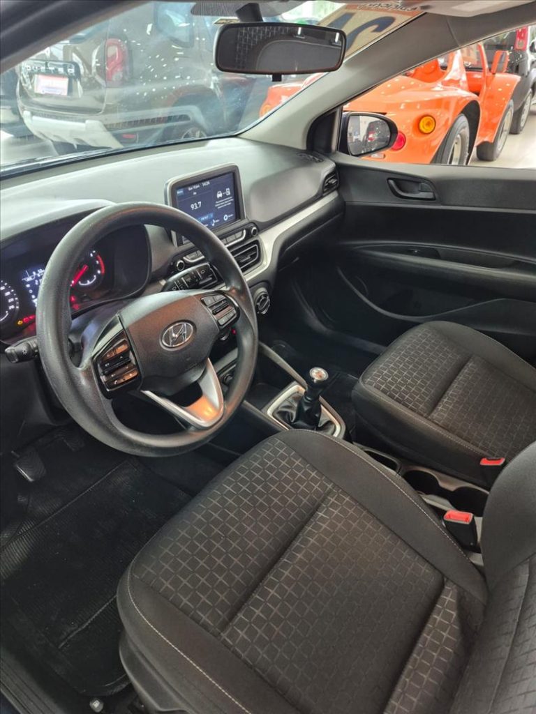 HYUNDAI HB20 2024
