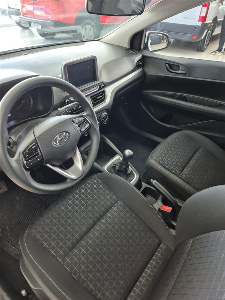 HYUNDAI HB20 2025