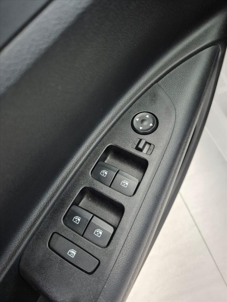 HYUNDAI HB20 2025