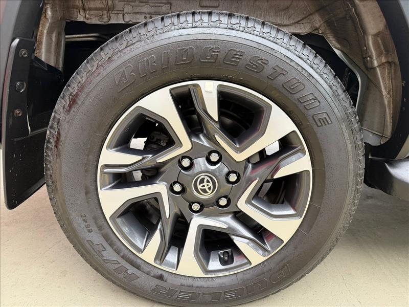 TOYOTA HILUX SW4 2024