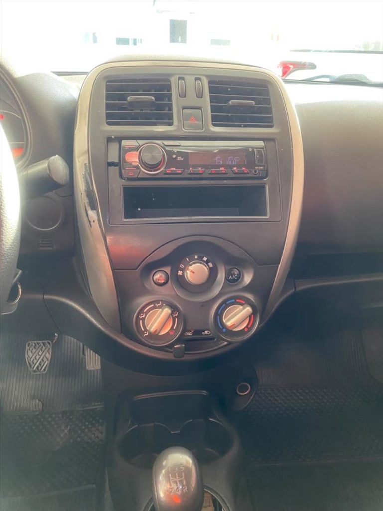NISSAN VERSA 2018