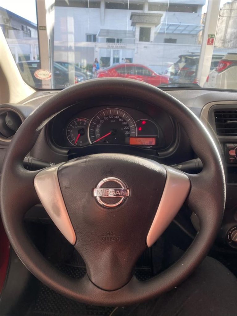NISSAN VERSA 2018