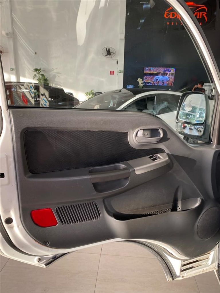 KIA BONGO 2024