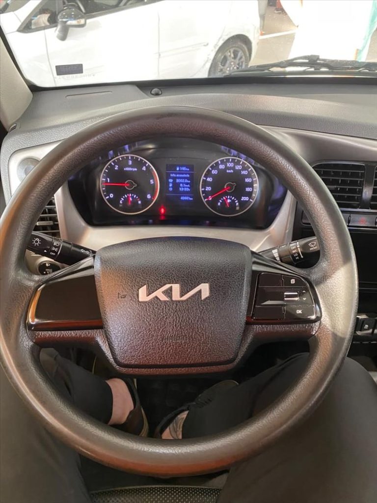KIA BONGO 2024