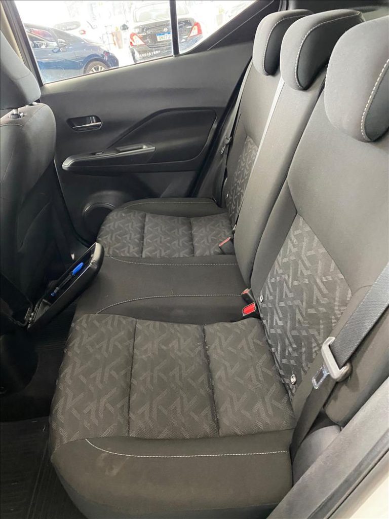 NISSAN KICKS 2024