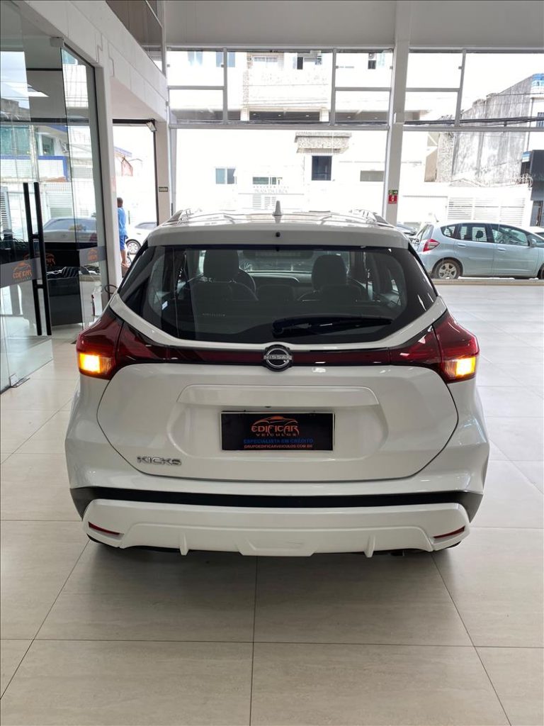 NISSAN KICKS 2024