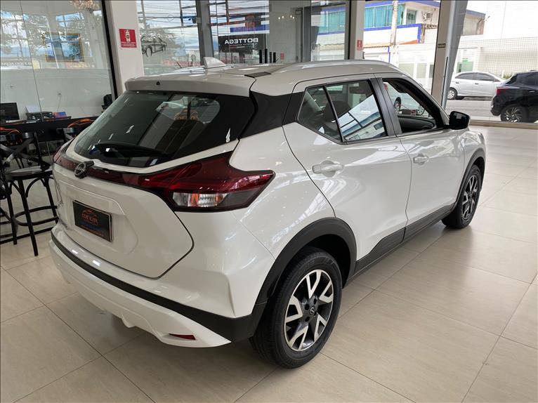 NISSAN KICKS 2024