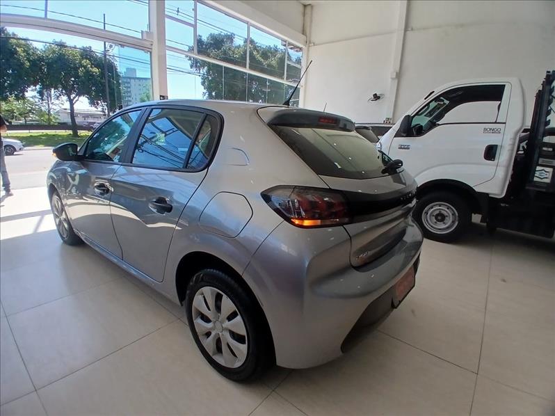 PEUGEOT 208 2023