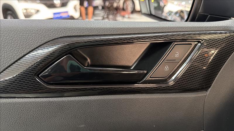 VOLKSWAGEN POLO 2024
