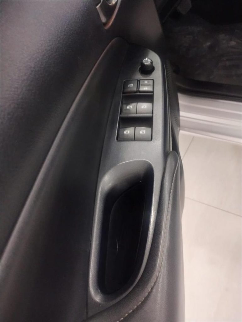 TOYOTA YARIS 2023