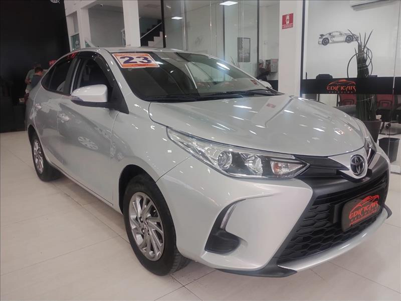 TOYOTA YARIS 2023