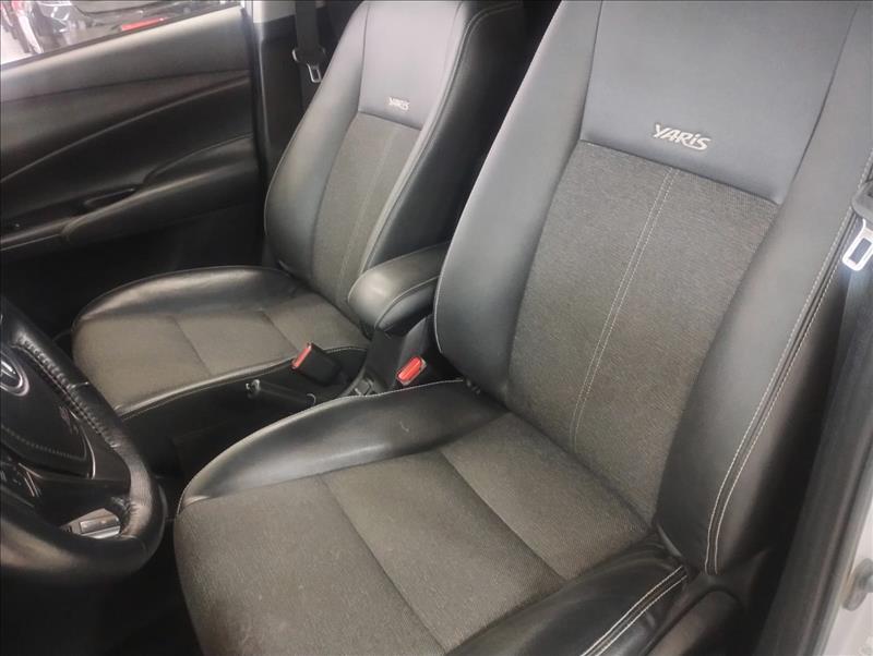 TOYOTA YARIS 2023