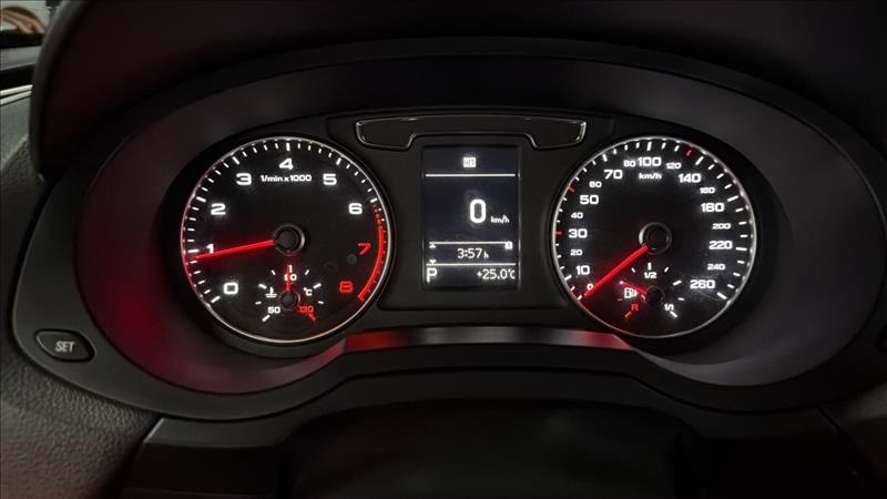 AUDI Q3 2016