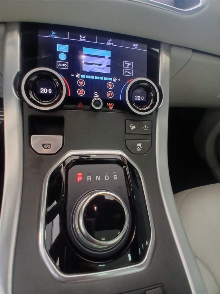 LAND ROVER RANGE ROVER VELAR 2018