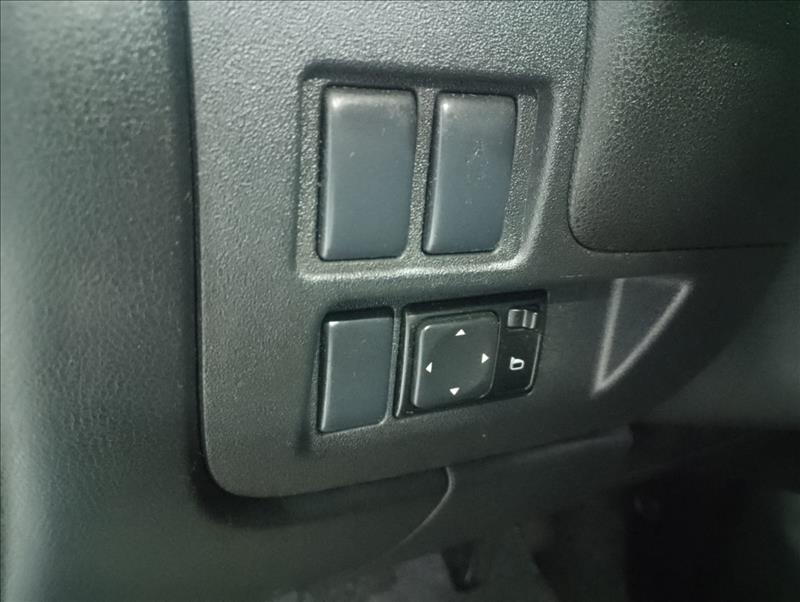 NISSAN VERSA 2020