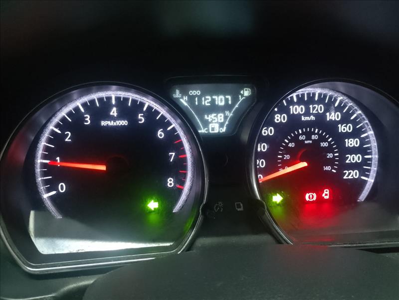 NISSAN VERSA 2020