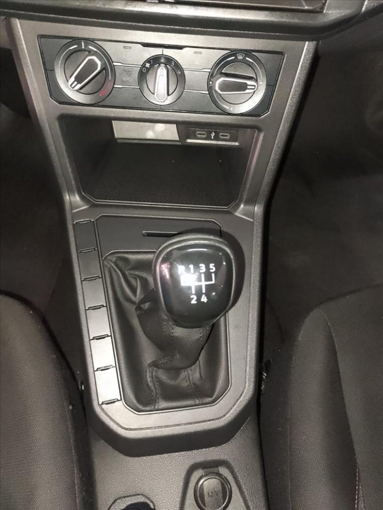 VOLKSWAGEN POLO 2024